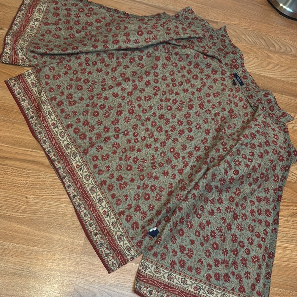 Chaps red orange and olive green floral long sleeve collared blouse. Size 2X. - Picture 8 of 17